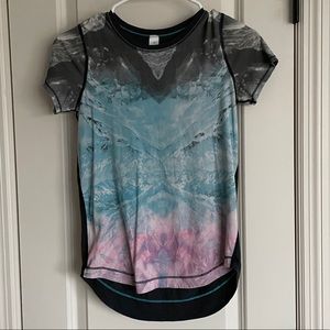 Ivivva t shirt with drop tail back
